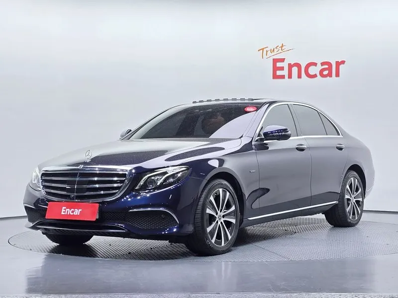 Mercedes-Benz E-Class E300e 4MATIC Exclusive