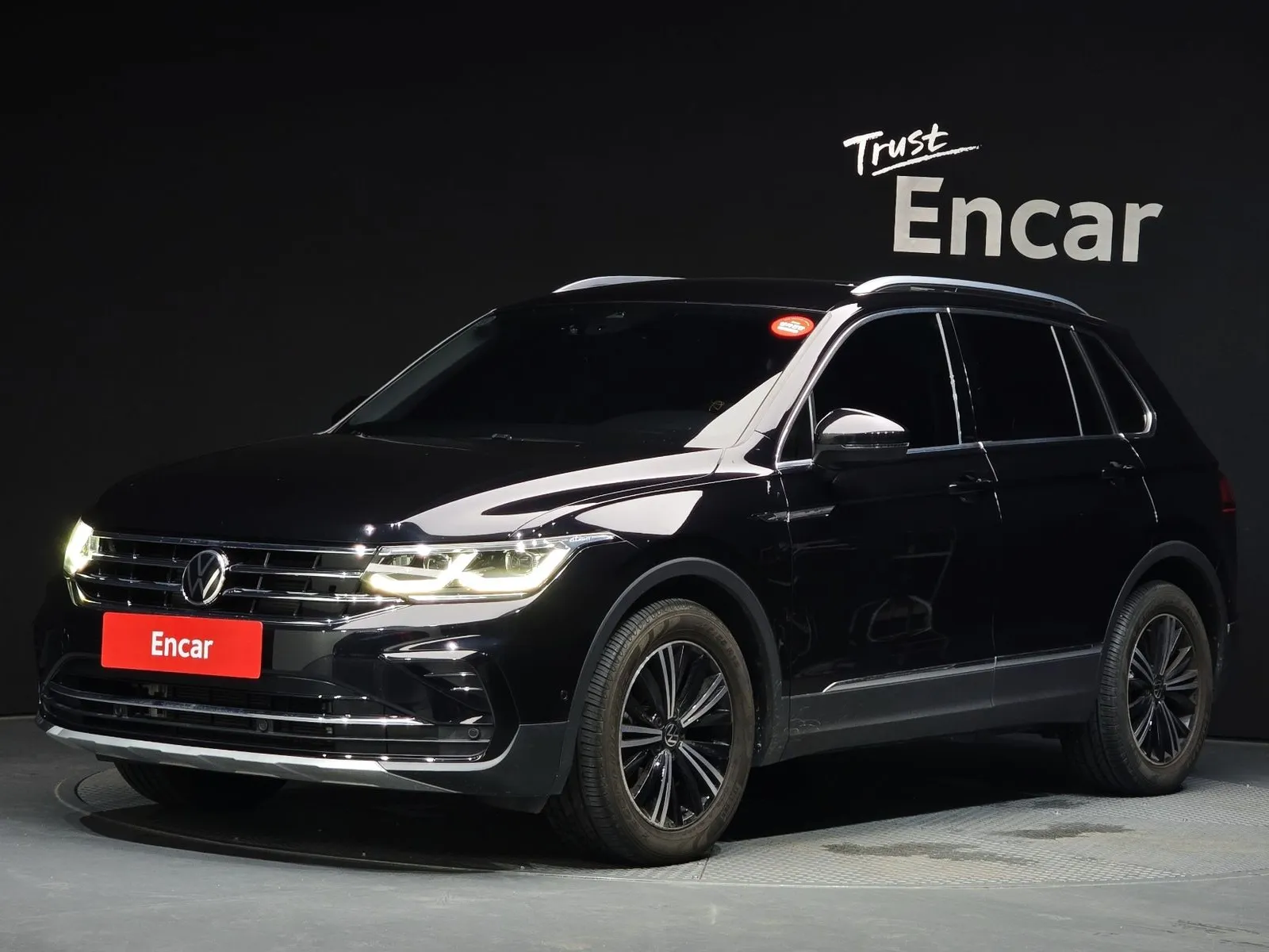 Volkswagen Tiguan 2.0 TDI Premium, снимка 1 от 20
