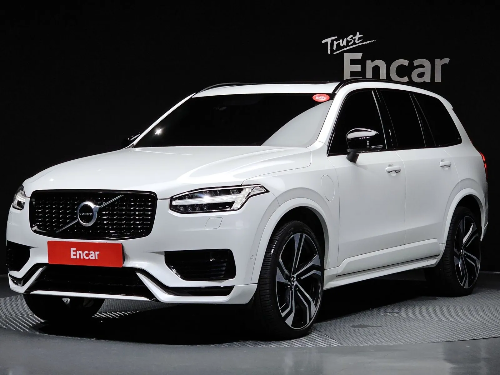 Volvo XC90 T8 R-Design Hybrid, снимка 1 от 20
