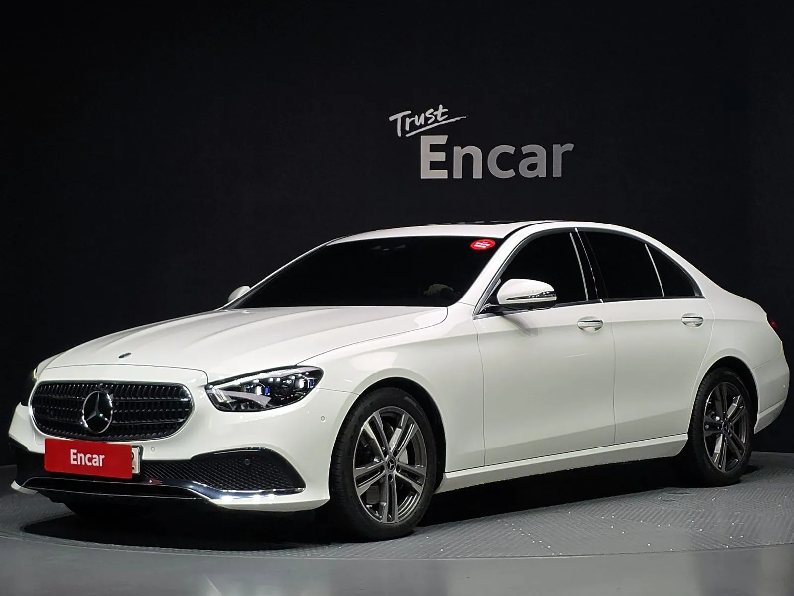 Mercedes-Benz E-Class E350 4MATIC Avantgarde, снимка 1 от 20