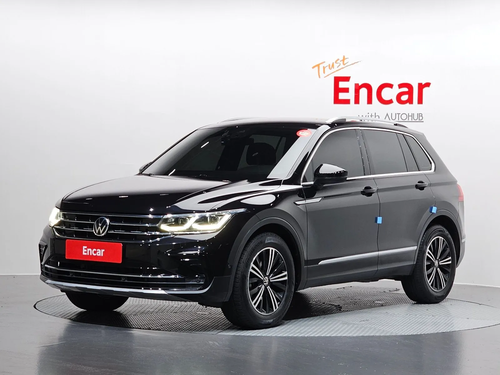 Volkswagen Tiguan 2.0 TDI Premium, снимка 1 от 20