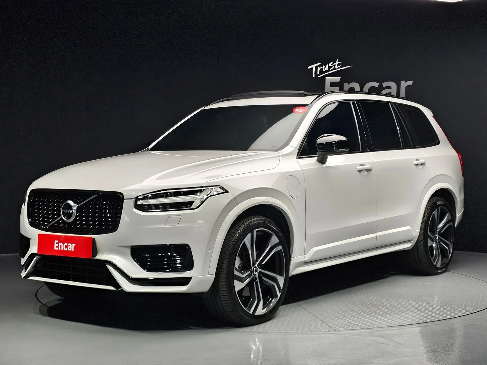 Volvo XC90 T8 R-Design Hybrid, снимка 1 от 20
