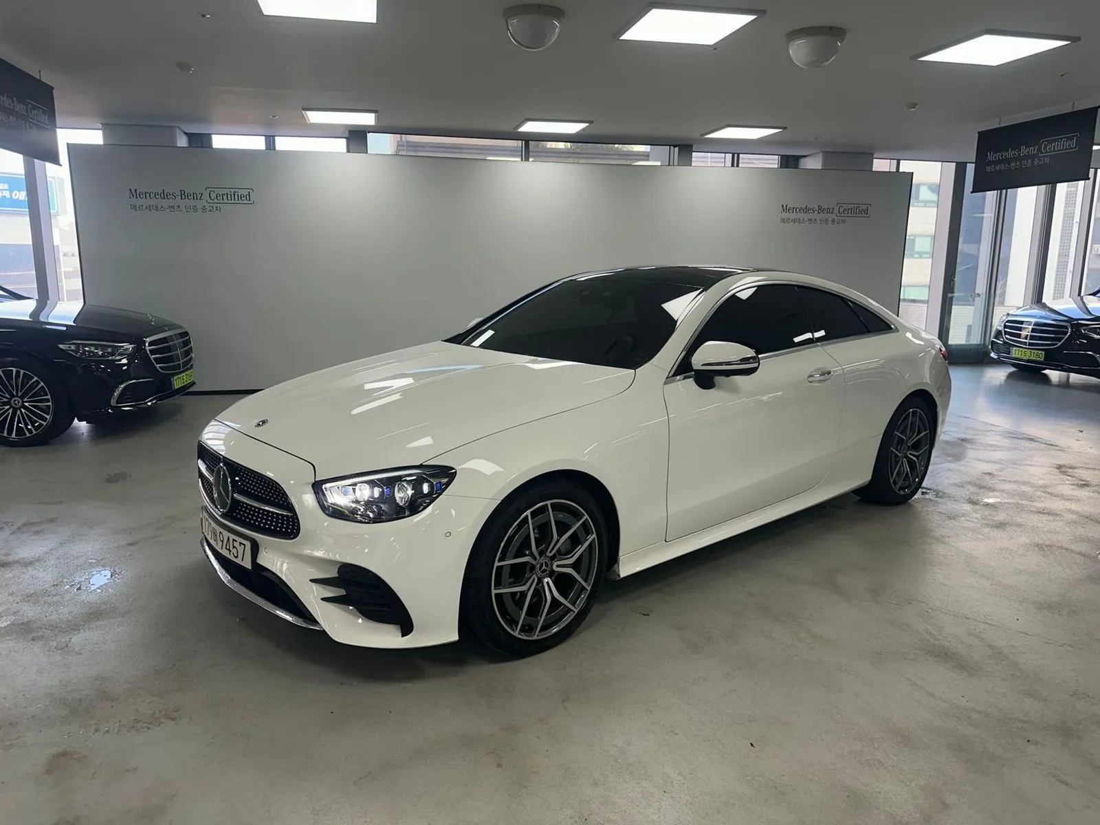 Mercedes-Benz E-Class E300d 4MATIC Coupe, снимка 1 от 20