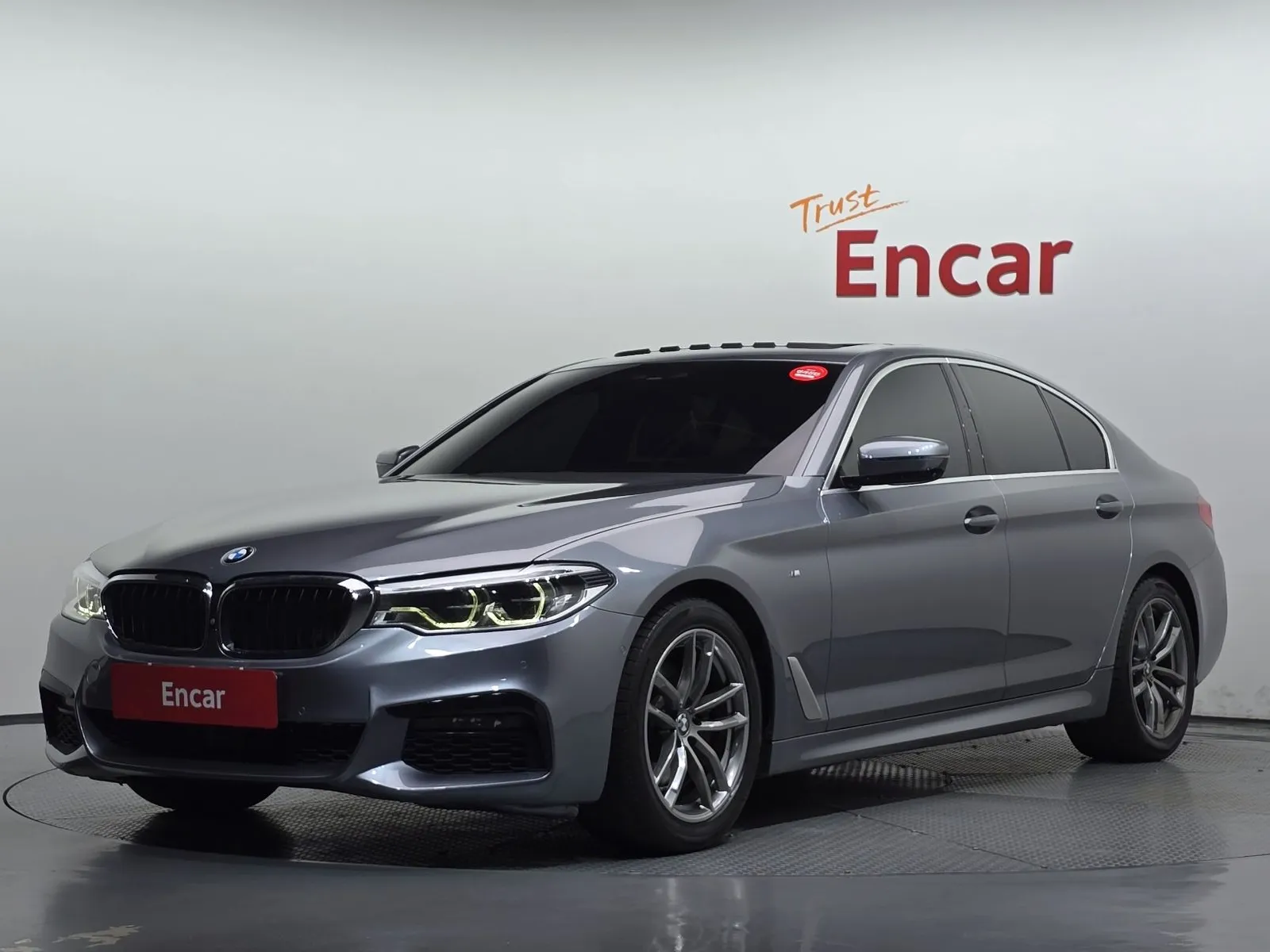 BMW 5 Series 520d M Sport Package Plus, снимка 1 от 20