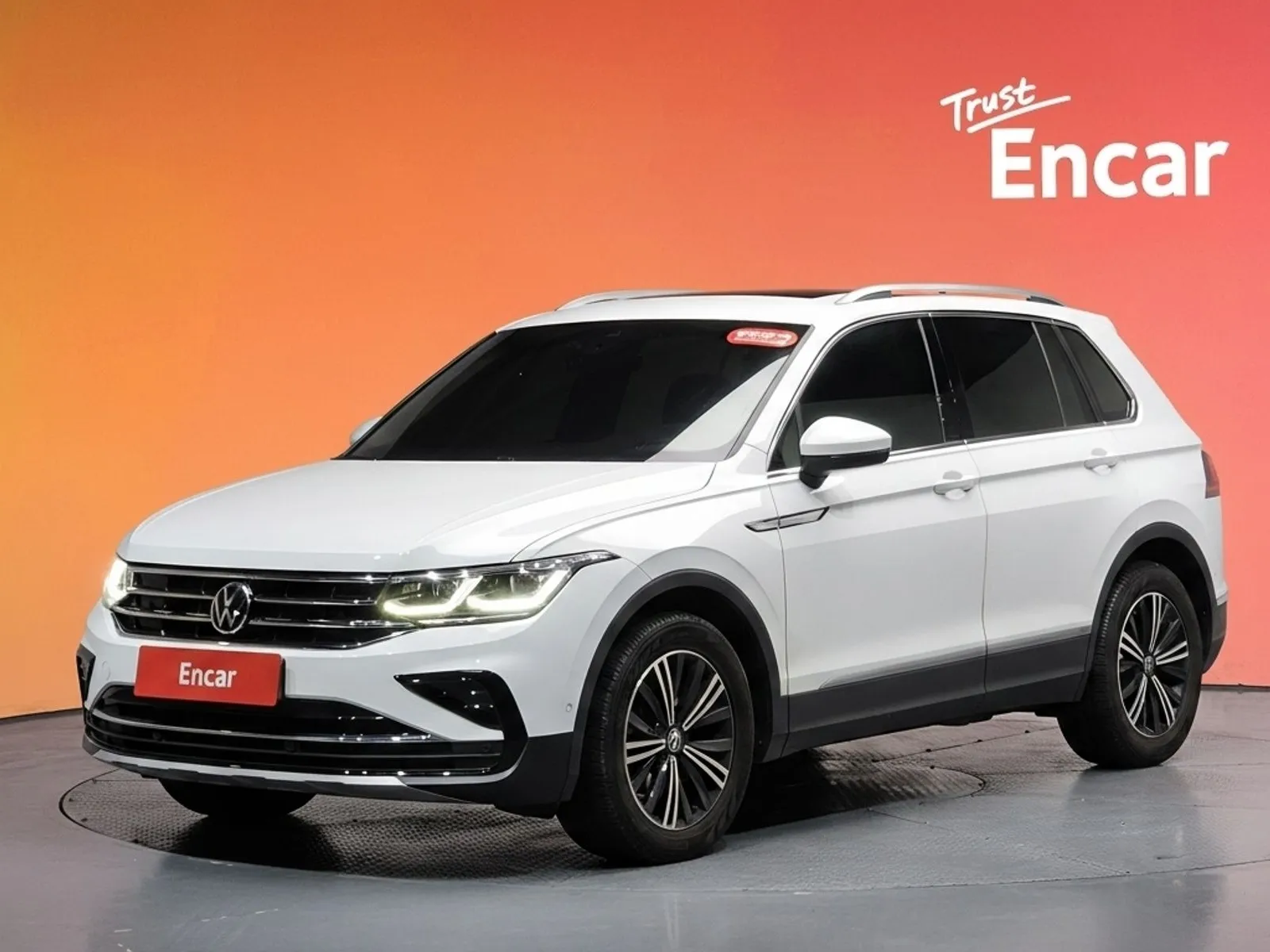 Volkswagen Tiguan 2.0 TDI Premium, снимка 1 от 20
