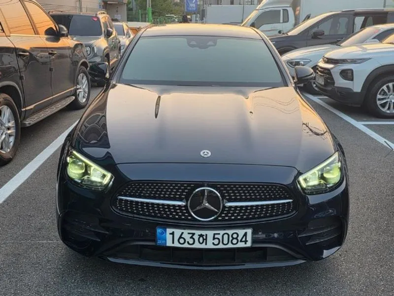 Mercedes-Benz E-Class E350 4MATIC AMG Line