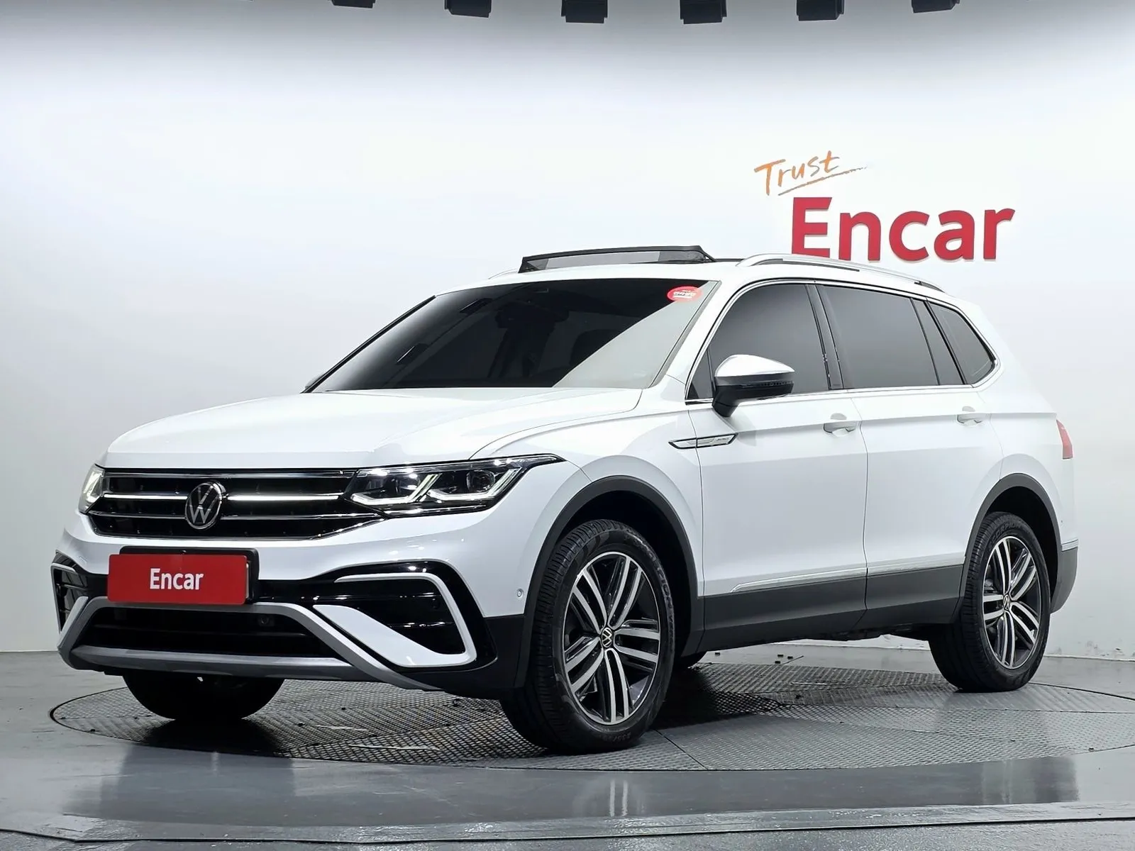 Volkswagen Tiguan 2.0 TSI Prestige, снимка 1 от 20