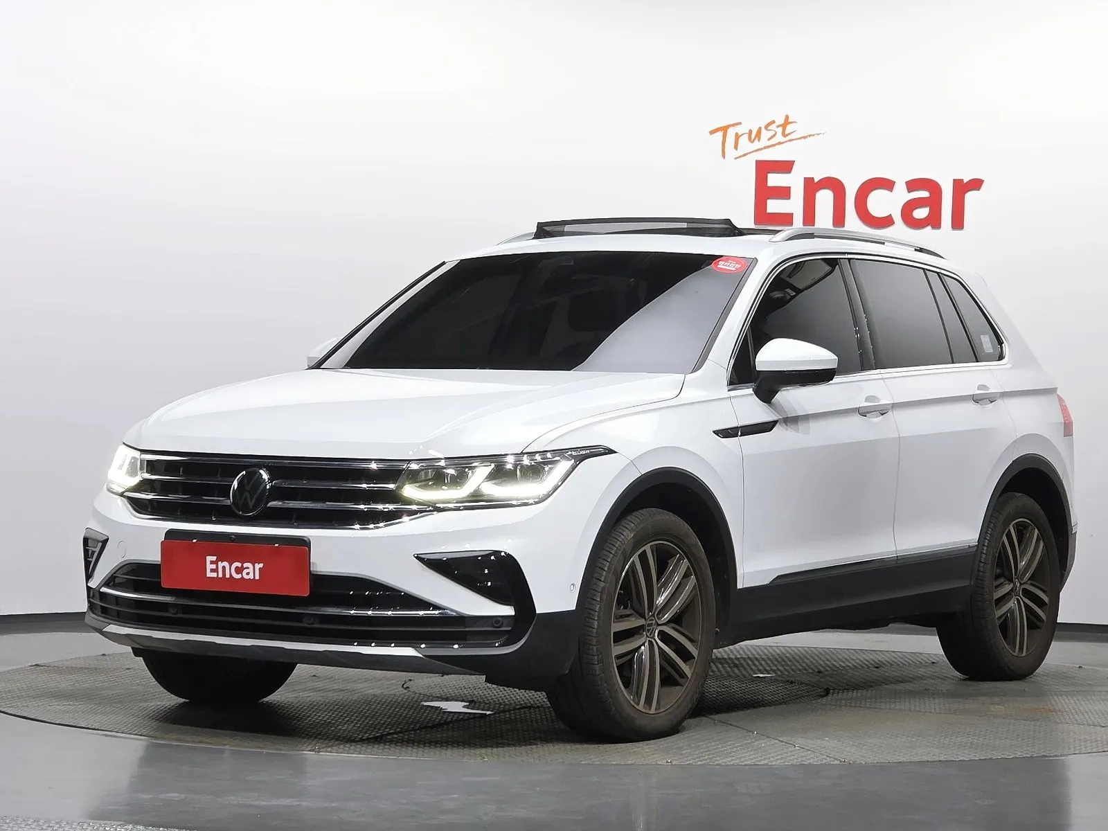 Volkswagen Tiguan 2.0 TDI 4Motion Prestige, снимка 1 от 20