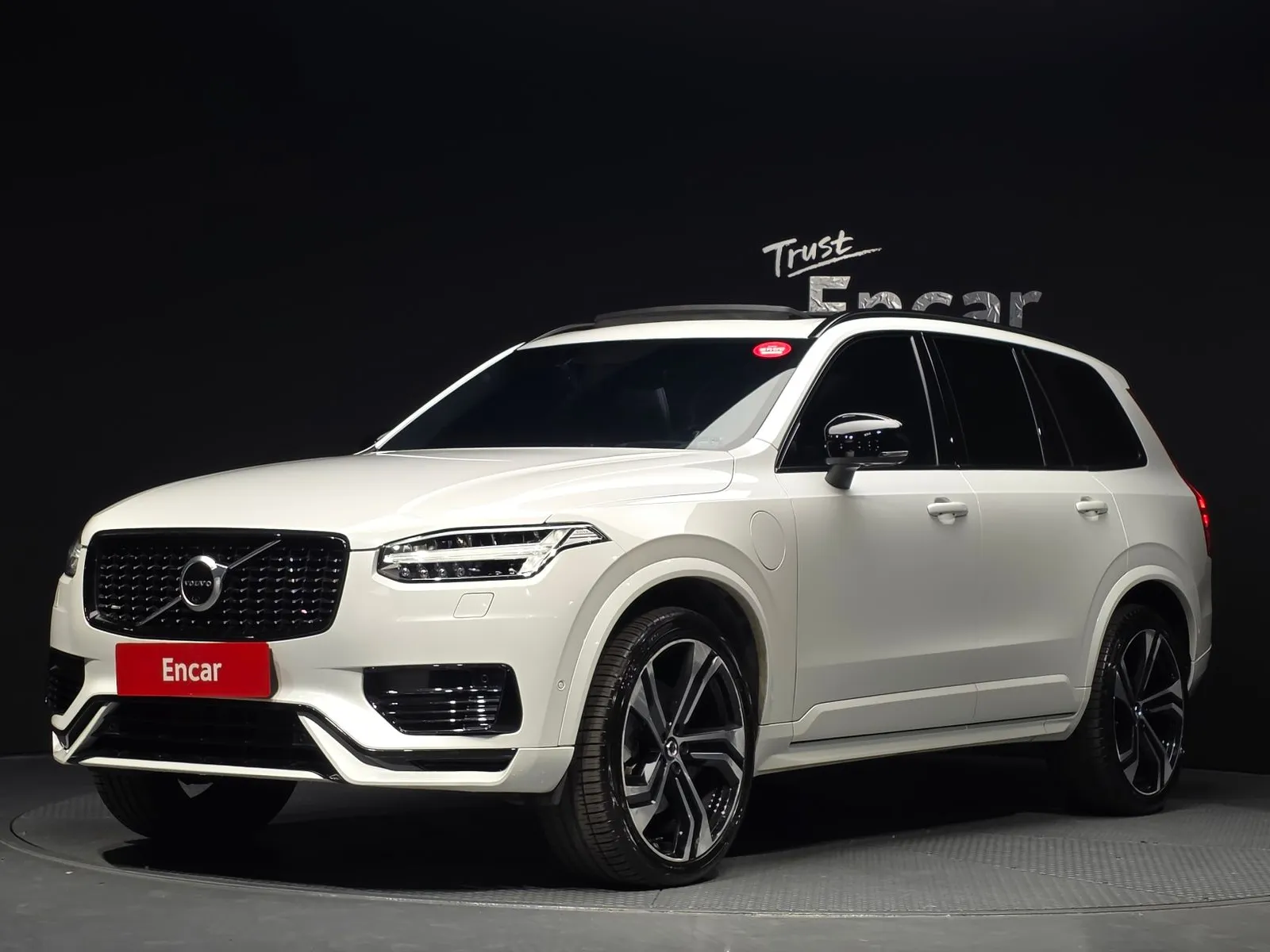 Volvo XC90 T8 R-Design Hybrid, снимка 1 от 20