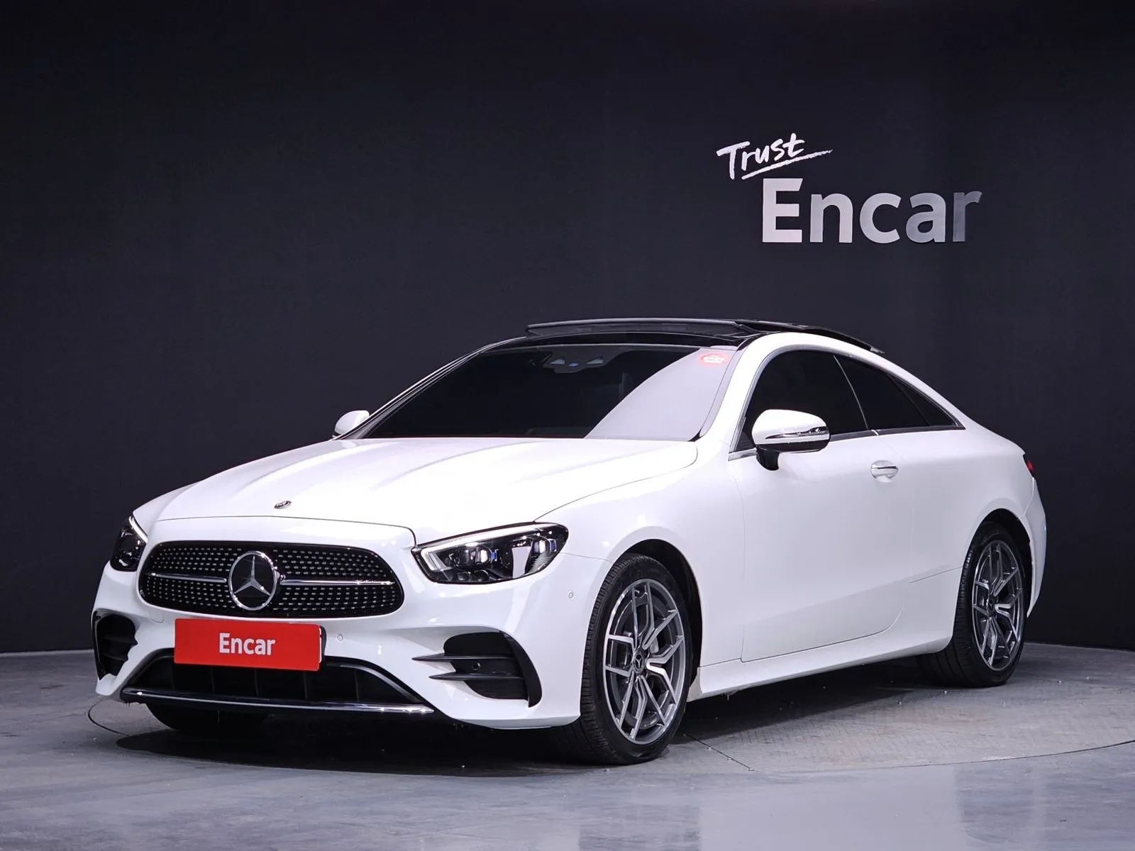Mercedes-Benz E-Class E300d 4MATIC Coupe, снимка 1 от 20