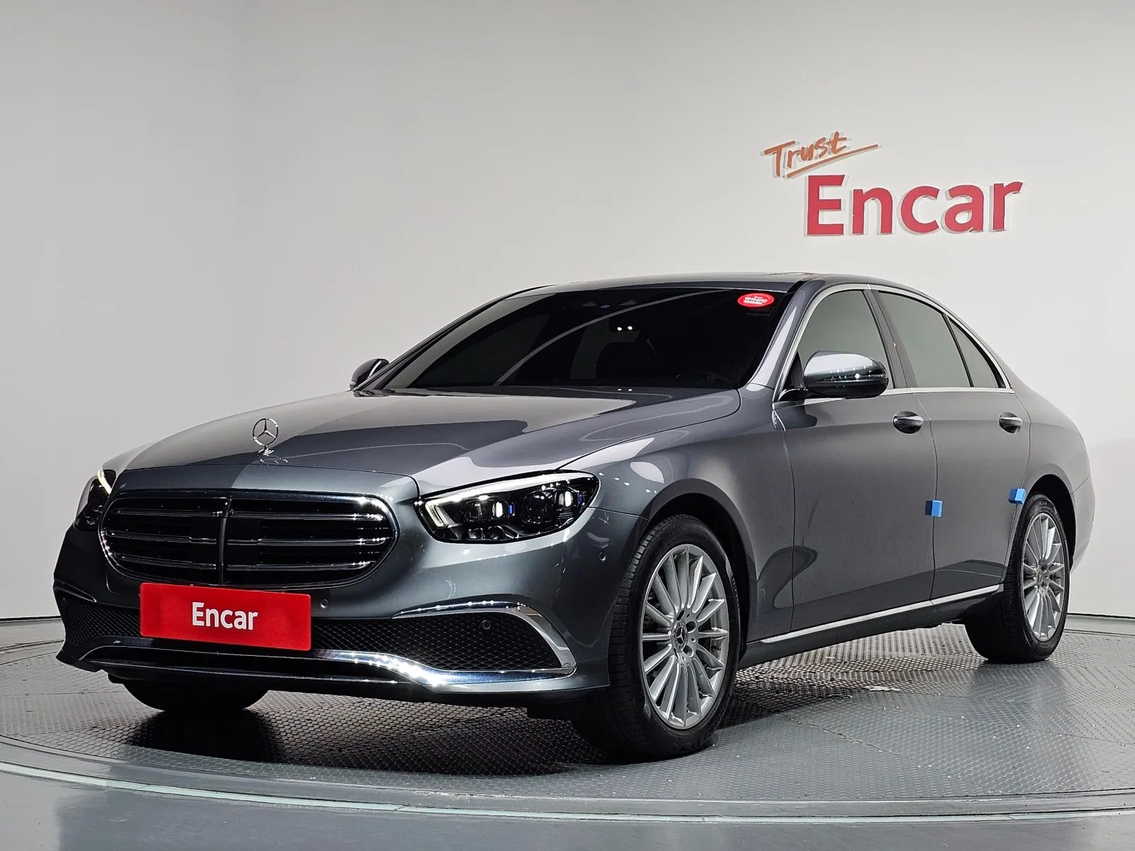 Mercedes-Benz E-Class E250 Exclusive, снимка 1 от 20