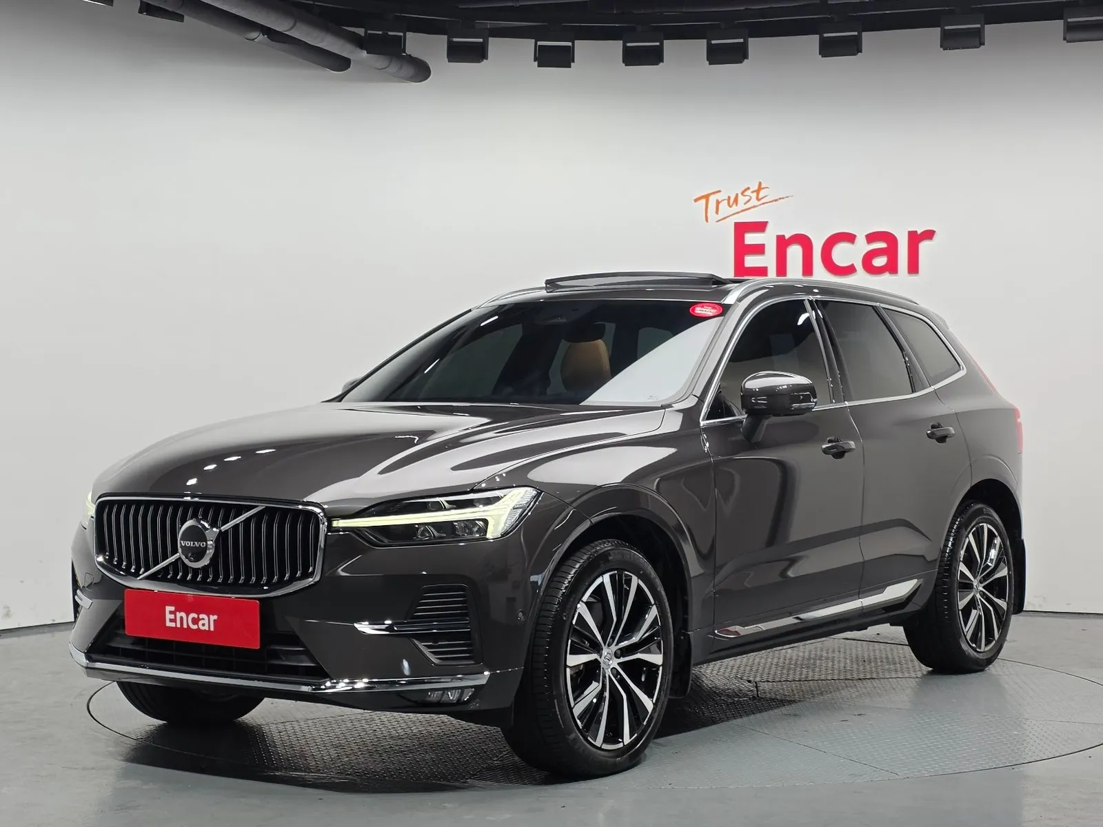 Volvo XC60 B6 Ultimate Bright, снимка 1 от 20