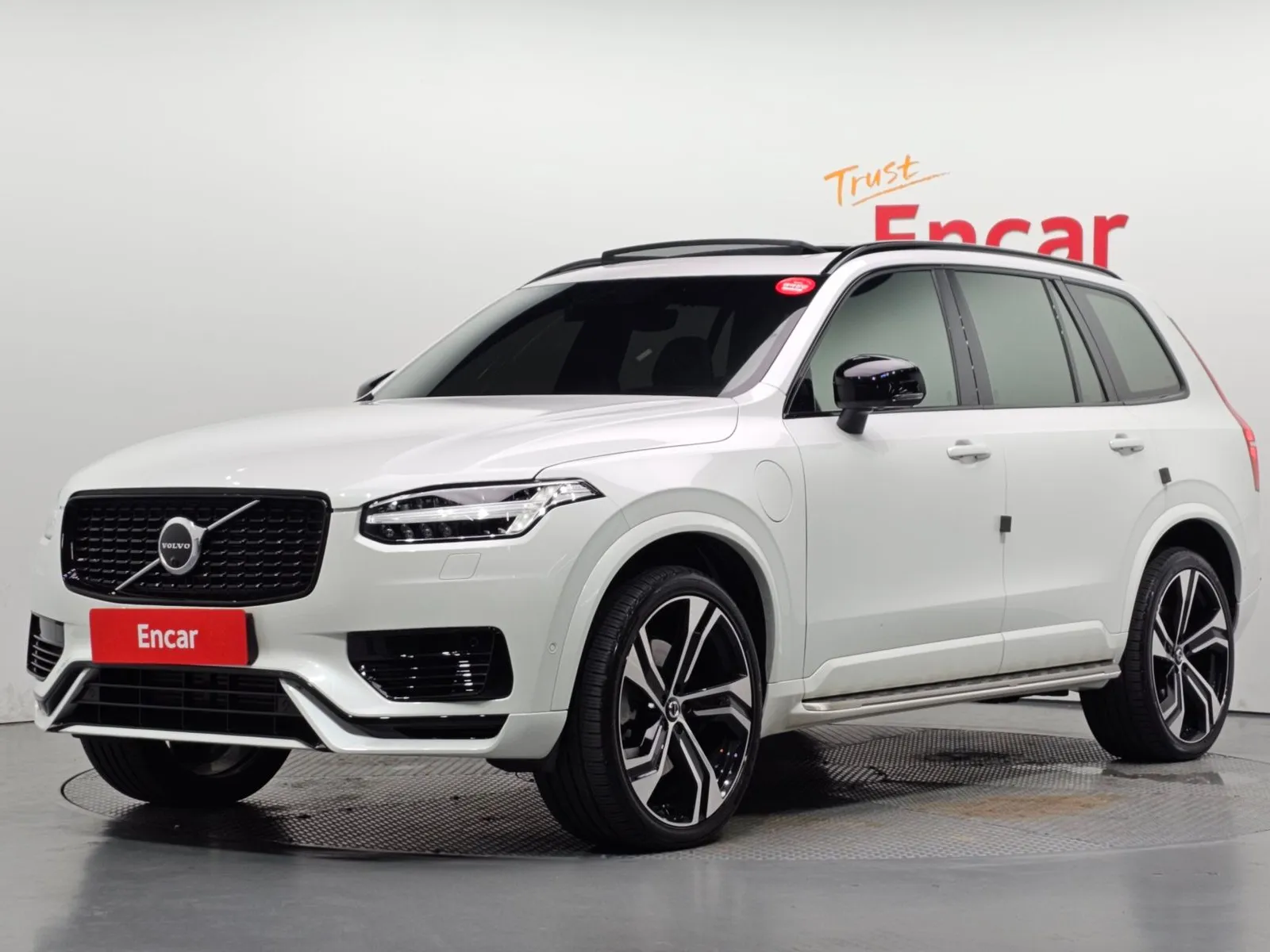 Volvo XC90 T8 R-Design Hybrid, снимка 1 от 20