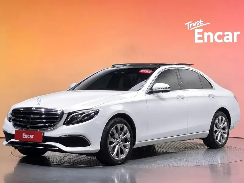 Mercedes-Benz E-Class E300 4MATIC Exclusive