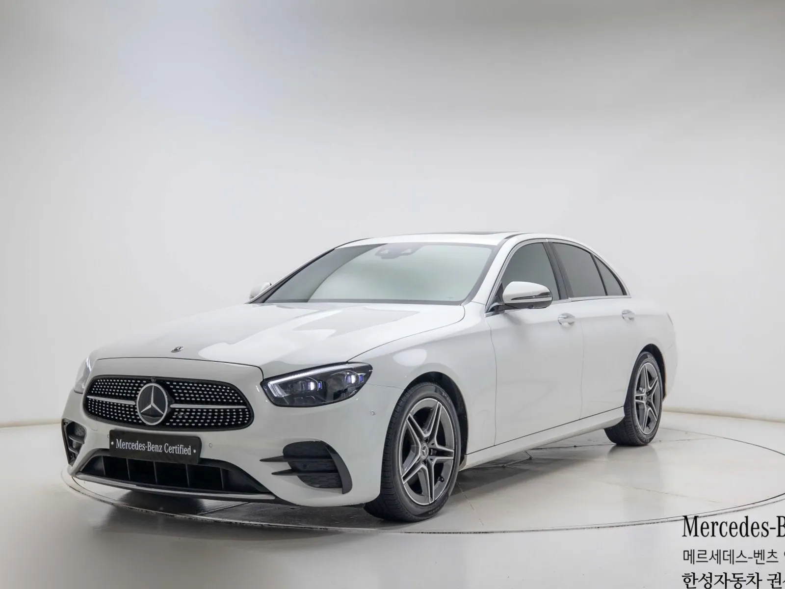 Mercedes-Benz E-Class E250 AMG Line, снимка 1 от 20