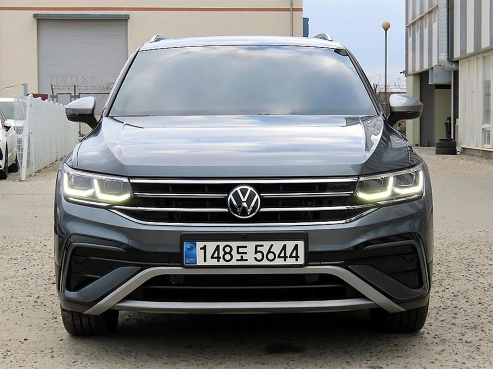 Volkswagen Tiguan 2.0 TSI Prestige, снимка 1 от 20