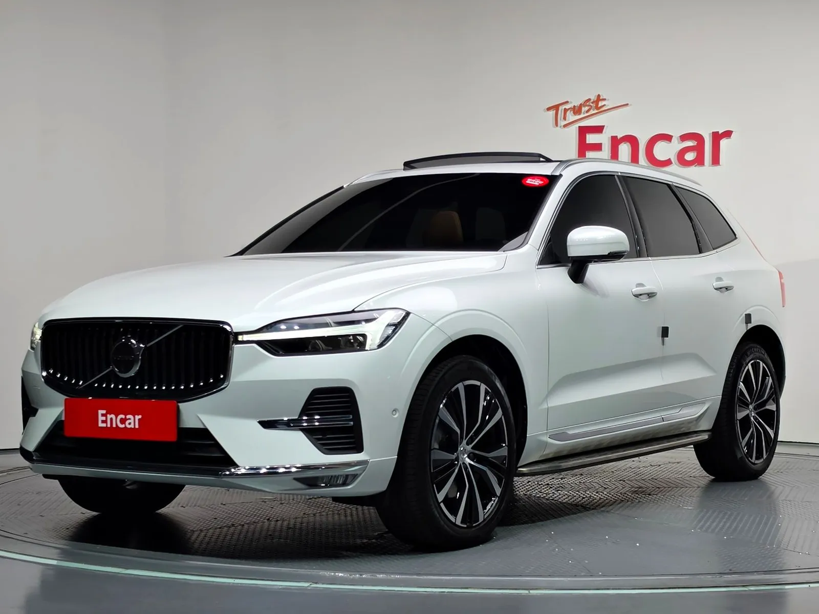 Volvo XC60 B6 Ultimate Bright, снимка 1 от 20