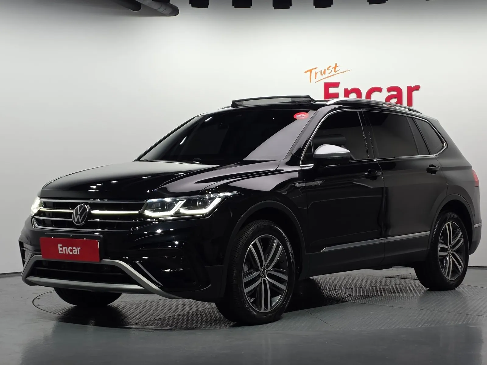 Volkswagen Tiguan 2.0 TSI Prestige, снимка 1 от 20
