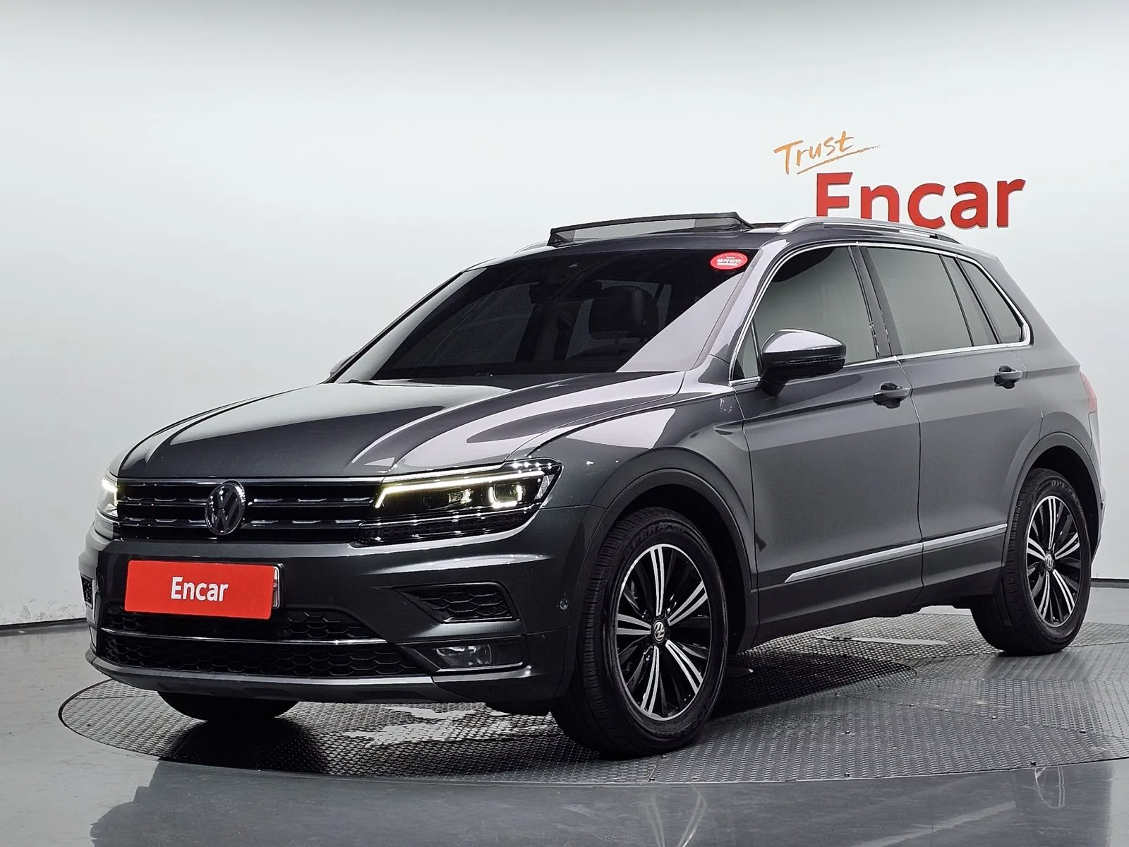 Volkswagen Tiguan 2.0 TDI Prestige, снимка 1 от 20