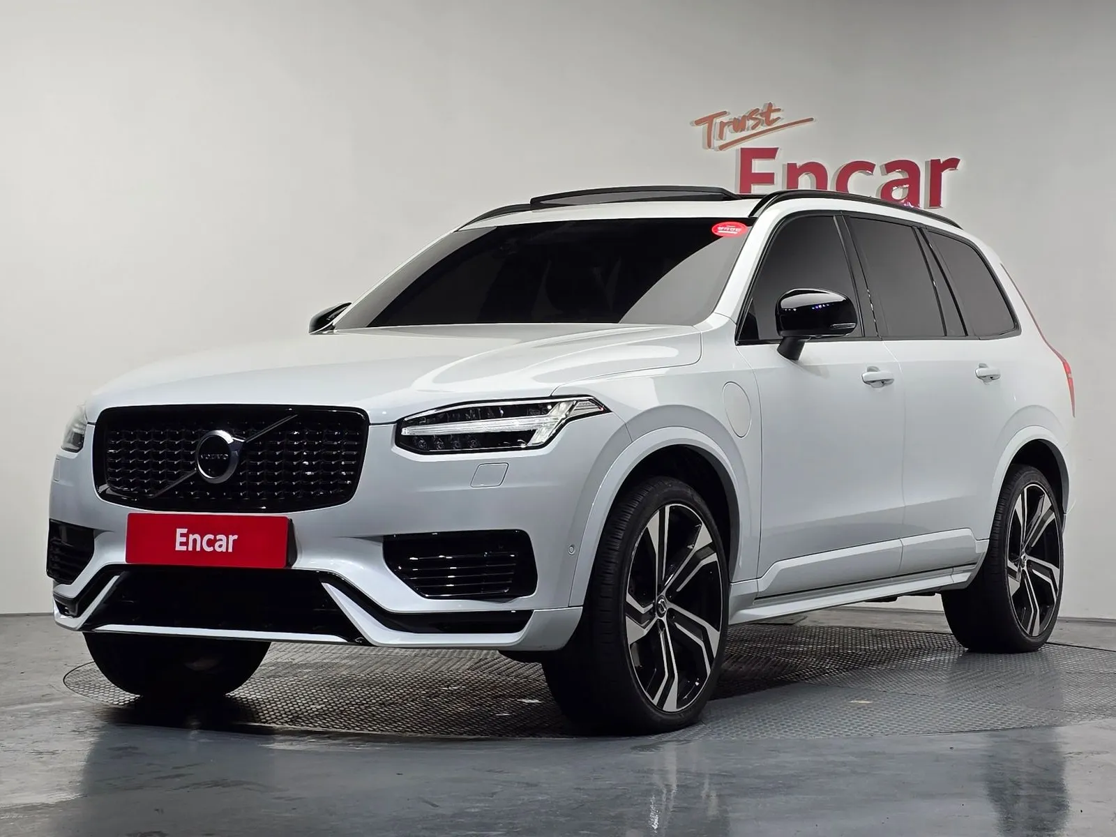 Volvo XC90 T8 R-Design Hybrid, снимка 1 от 20