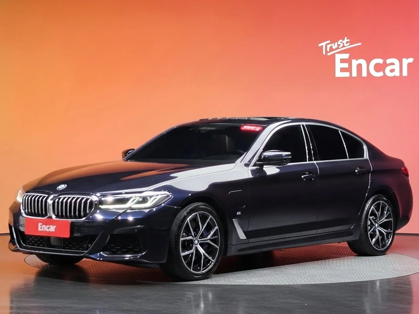 BMW 5 Series 530e M Sport, снимка 1 от 20