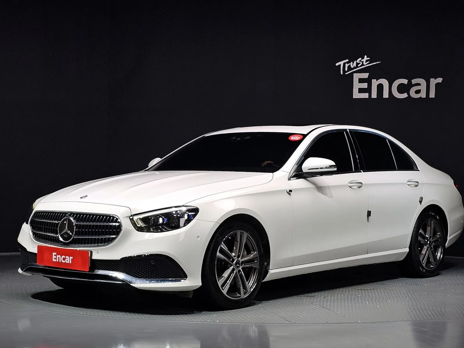 Mercedes-Benz E-Class E350 4MATIC Avantgarde, снимка 1 от 20