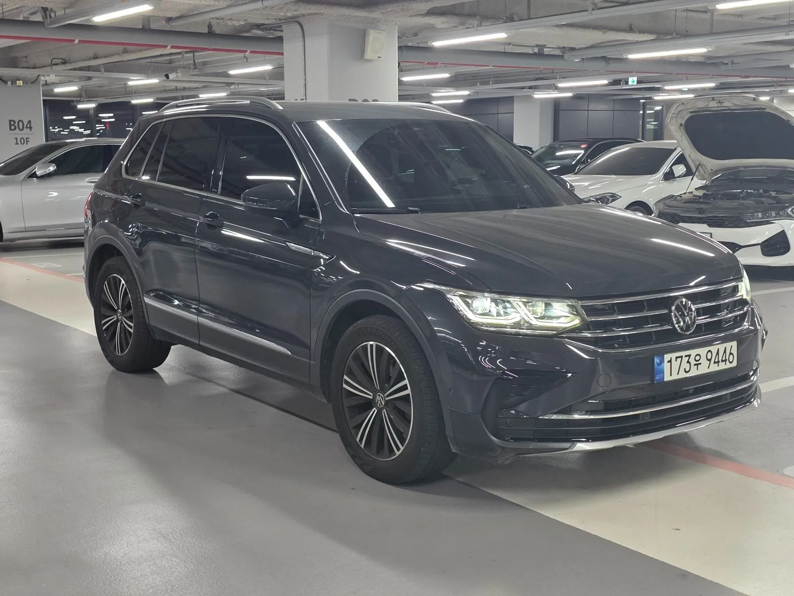 Volkswagen Tiguan 2.0 TDI Premium, снимка 1 от 20