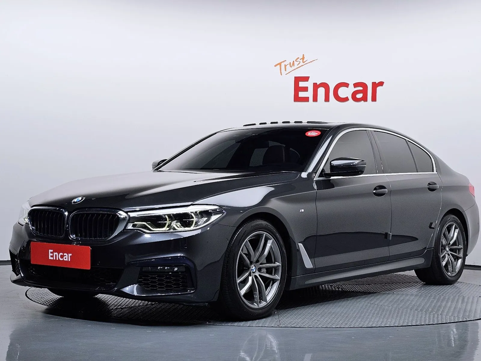 BMW 5 Series 520d xDrive M Sport Package Plus, снимка 1 от 20