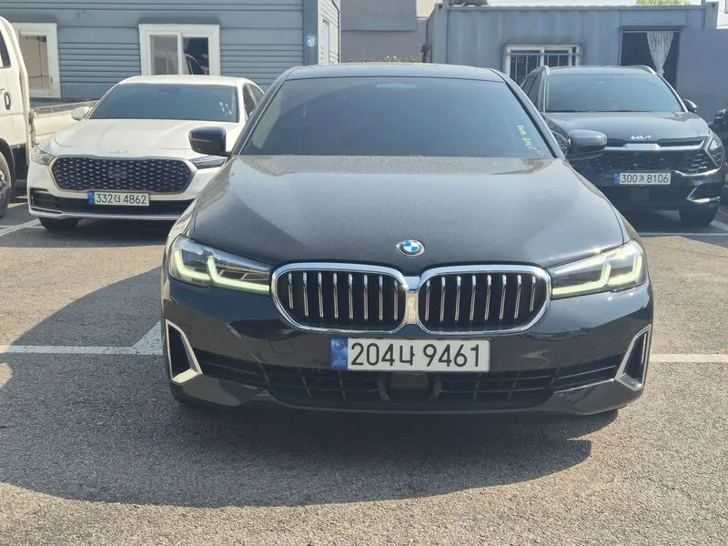 BMW 5 Series 520i Luxury