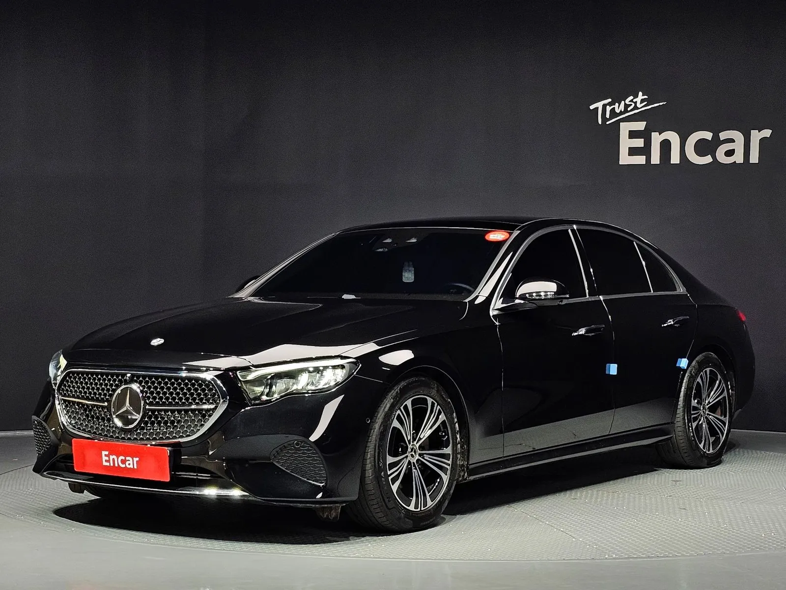Mercedes-Benz E-Class E200 Avantgarde, снимка 1 от 20