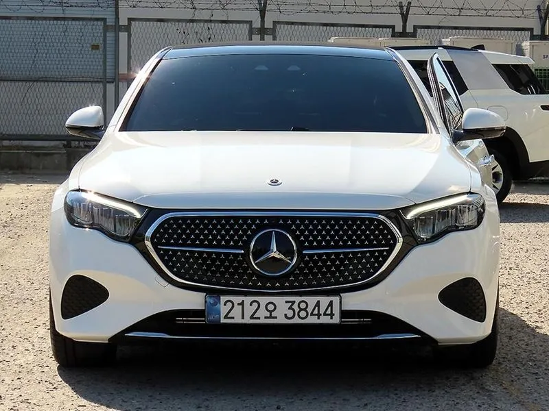 Mercedes-Benz E-Class E200 Avantgarde