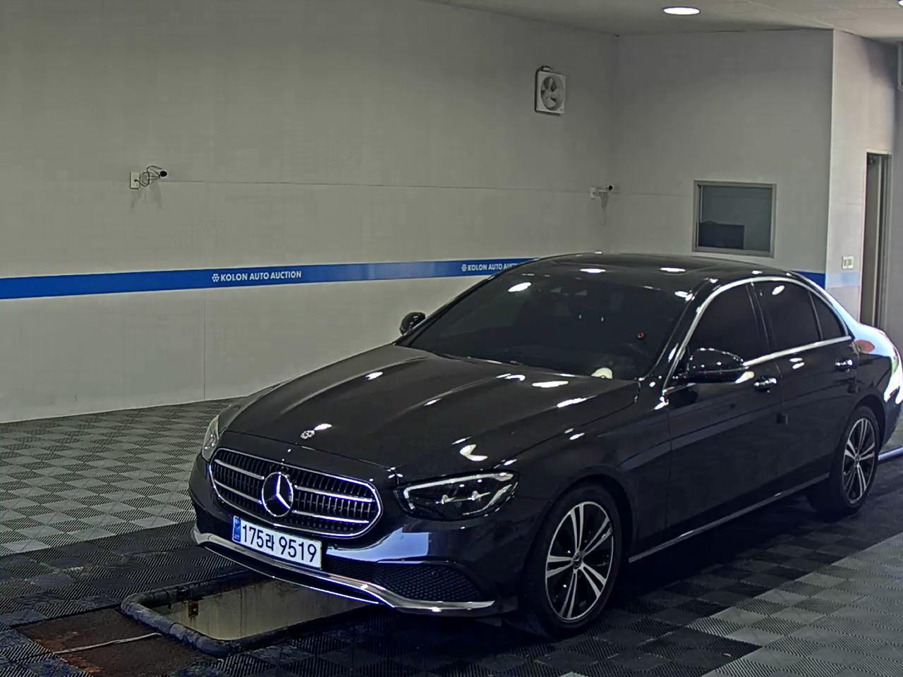 Mercedes-Benz E-Class Avantgarde