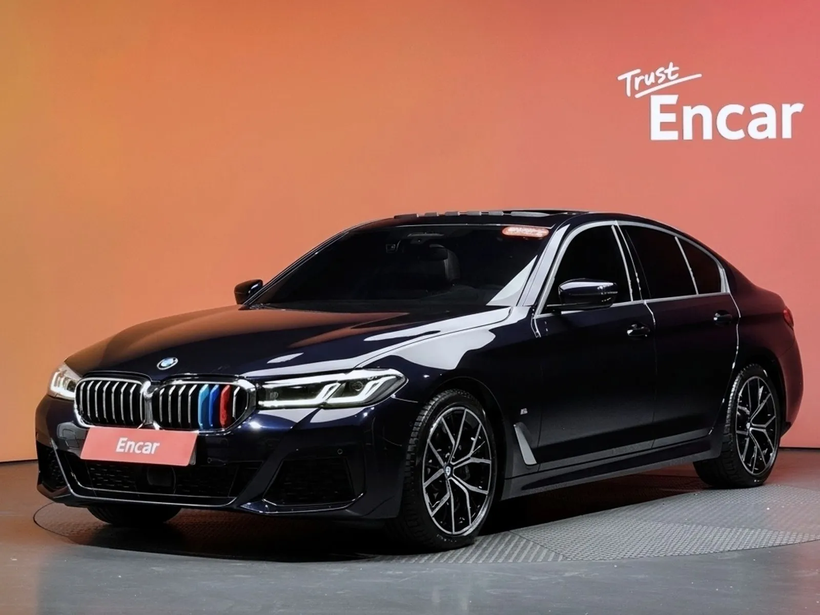 BMW 5 Series 530i M Sport Package, снимка 1 от 20