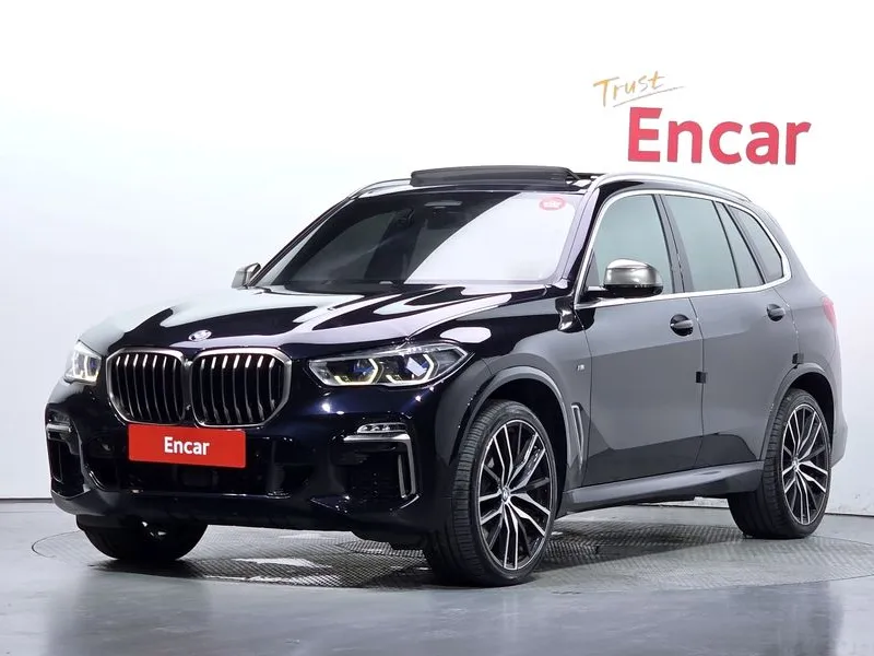 BMW X5 M50i
