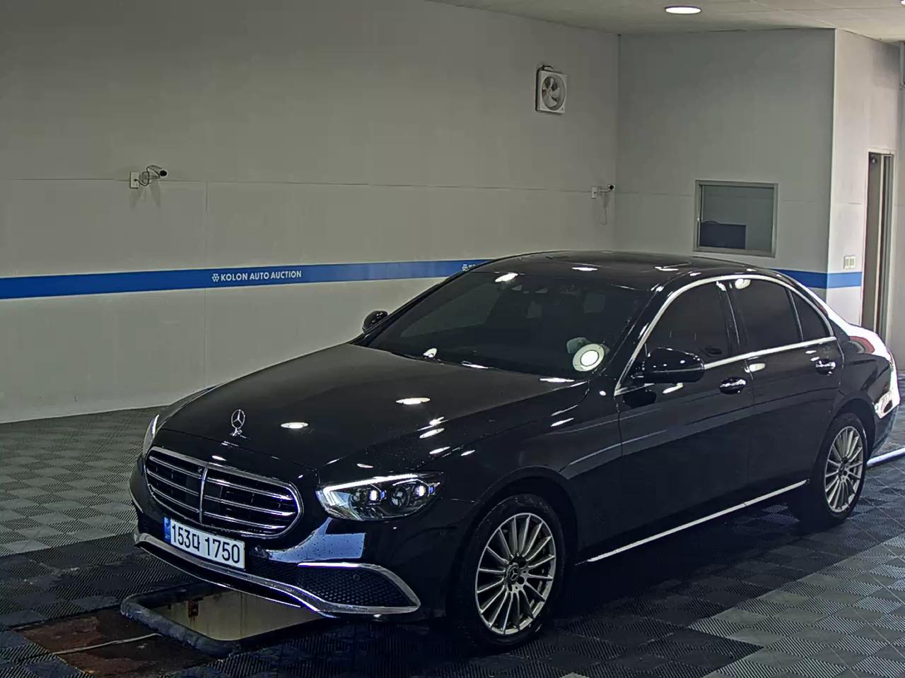 Mercedes-Benz E-Class Exclusive 4MATIC