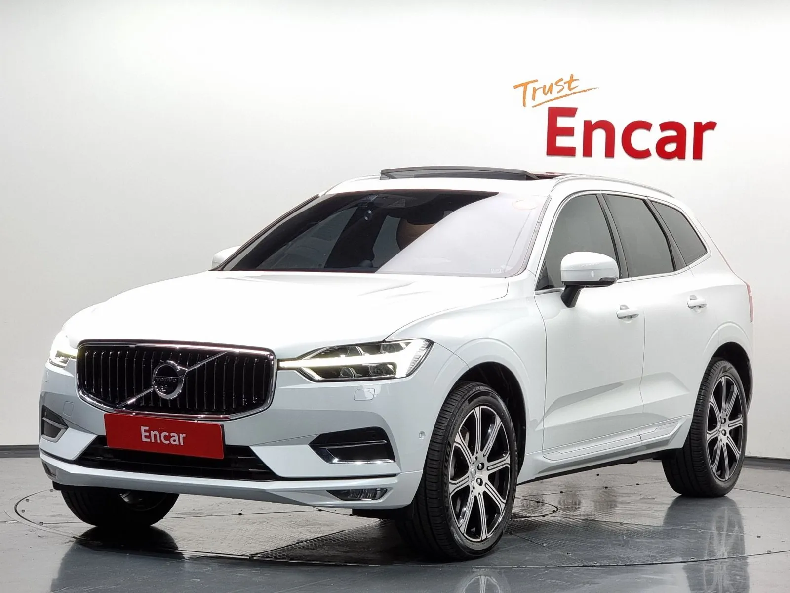 Volvo XC60 D5 Inscription, снимка 1 от 20