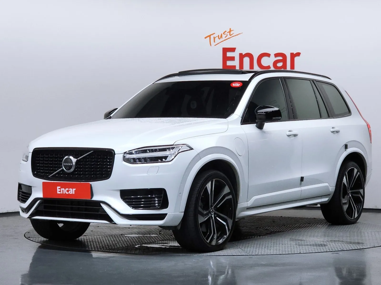 Volvo XC90 T8 R-Design Hybrid, снимка 1 от 20