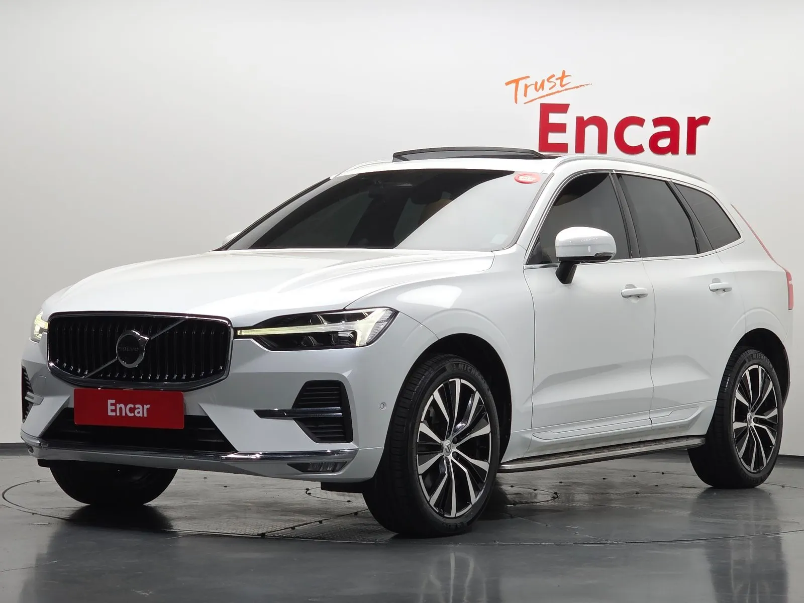 Volvo XC60 B6 Ultimate Bright, снимка 1 от 20