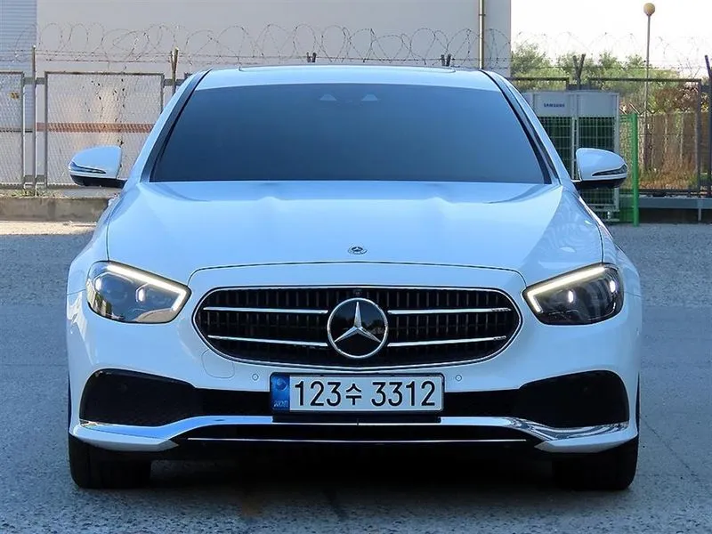 Mercedes-Benz E-Class E350 4MATIC Avantgarde