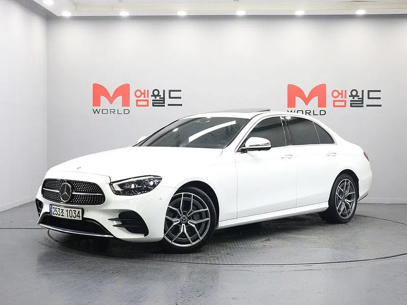 Mercedes-Benz E-Class E220d 4MATIC AMG Line