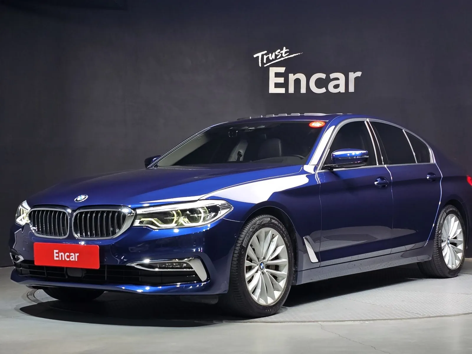 BMW 5 Series 530i xDrive Luxury Plus, снимка 1 от 20