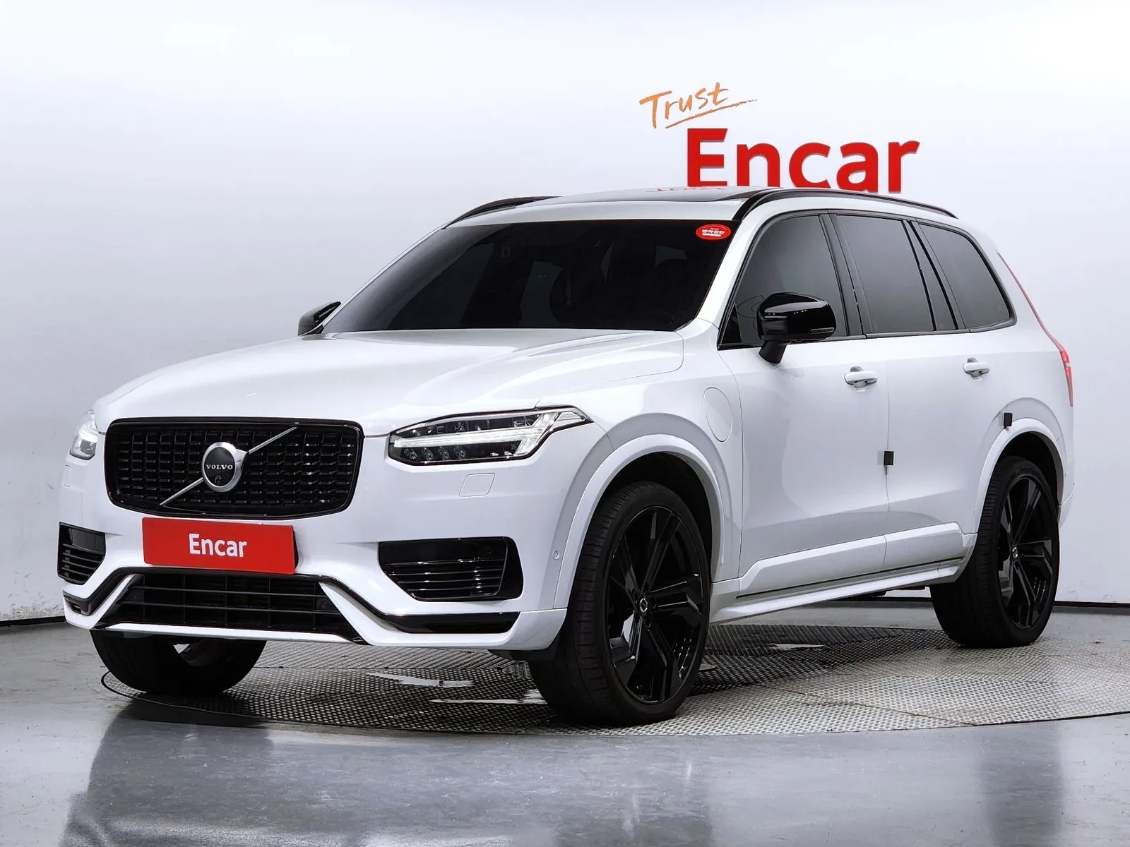 Volvo XC90 T8 R-Design Hybrid, снимка 1 от 20
