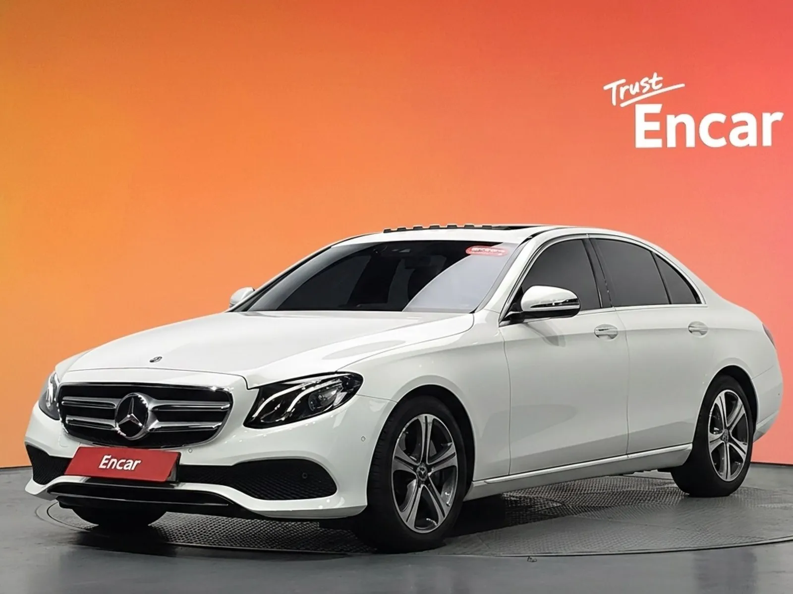 Mercedes-Benz E-Class E300 Avantgarde, снимка 1 от 20