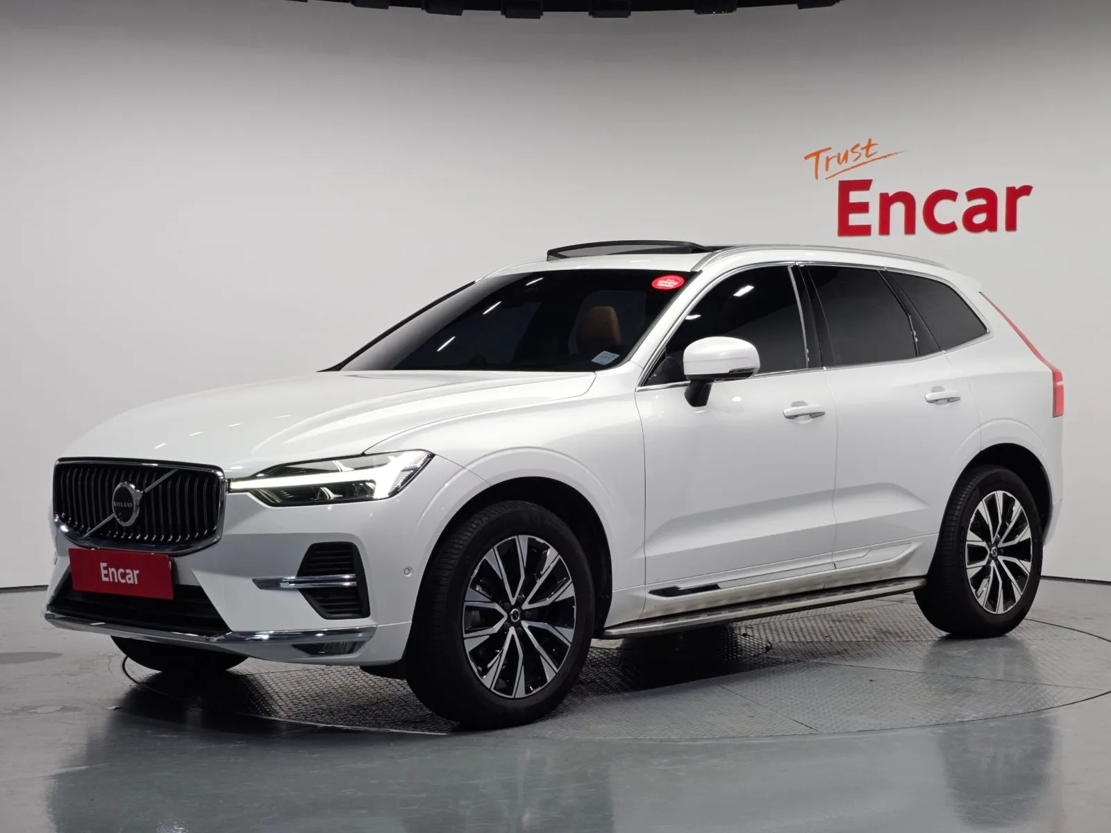 Volvo XC60 B5 Ultra Bright, снимка 1 от 20