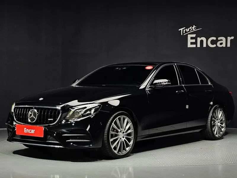 Mercedes-Benz E-Class E350 4MATIC AMG Line