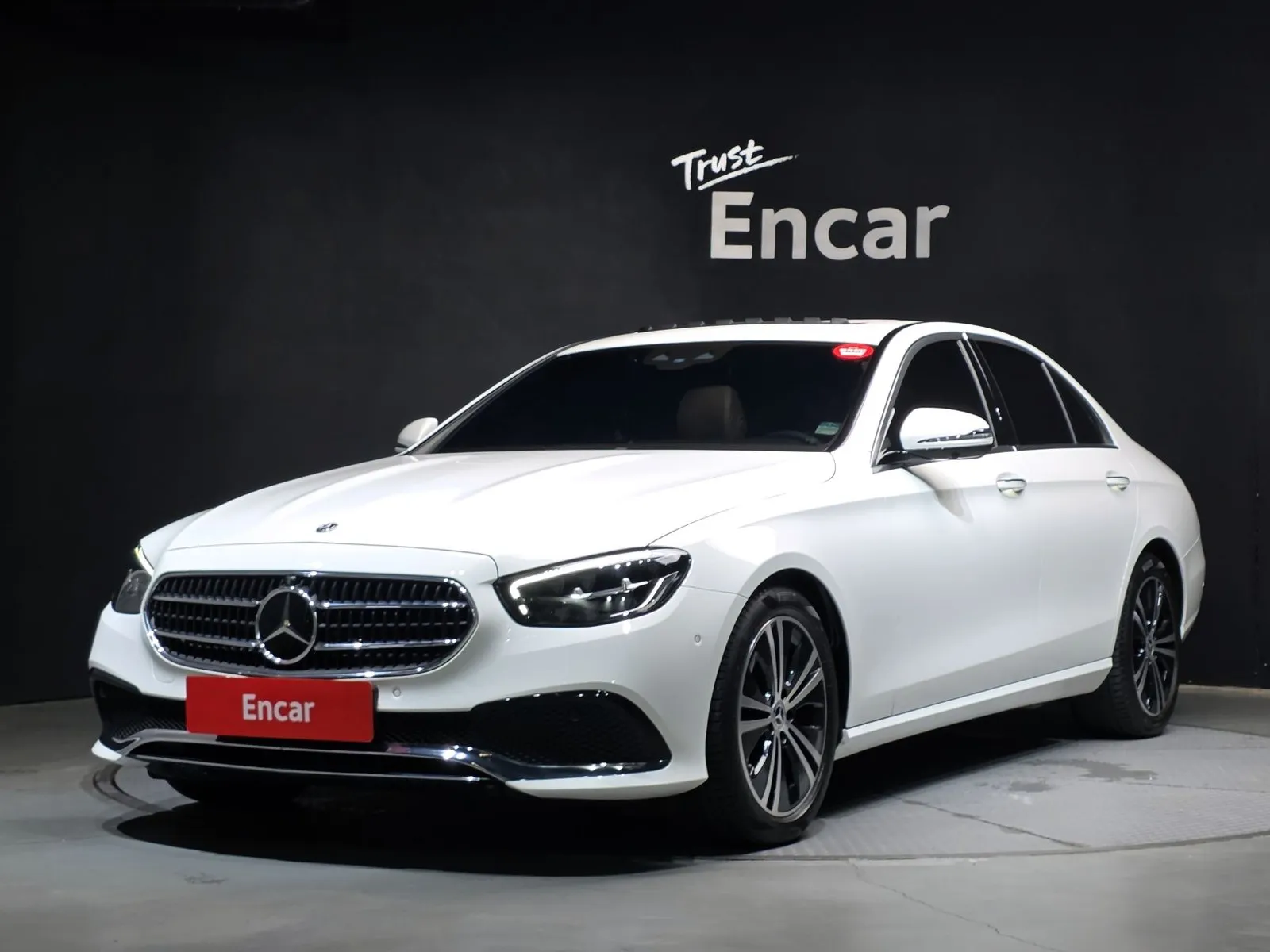 Mercedes-Benz E-Class E250 Avantgarde, снимка 1 от 20