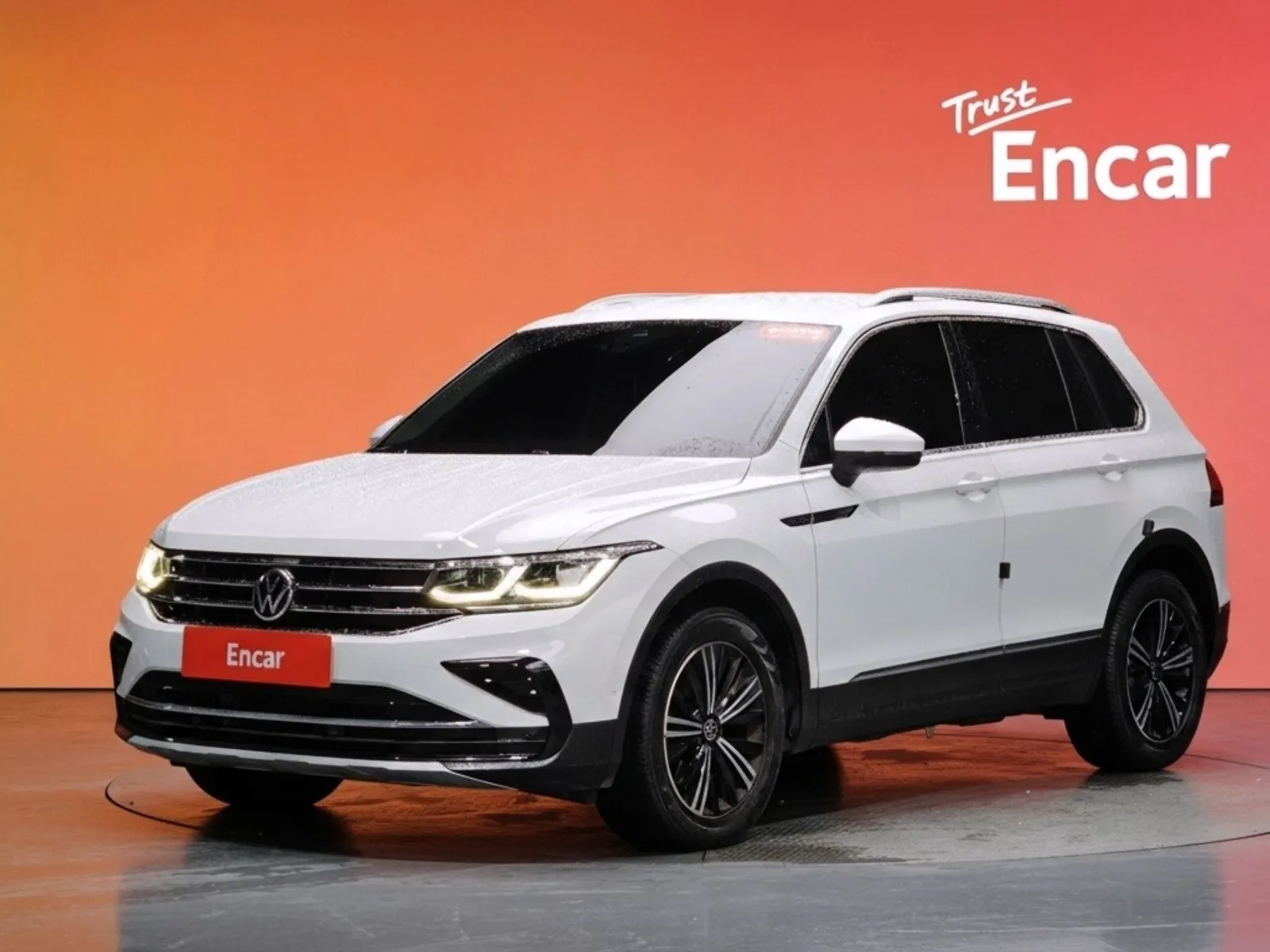 Volkswagen Tiguan 2.0 TDI Premium, снимка 1 от 20