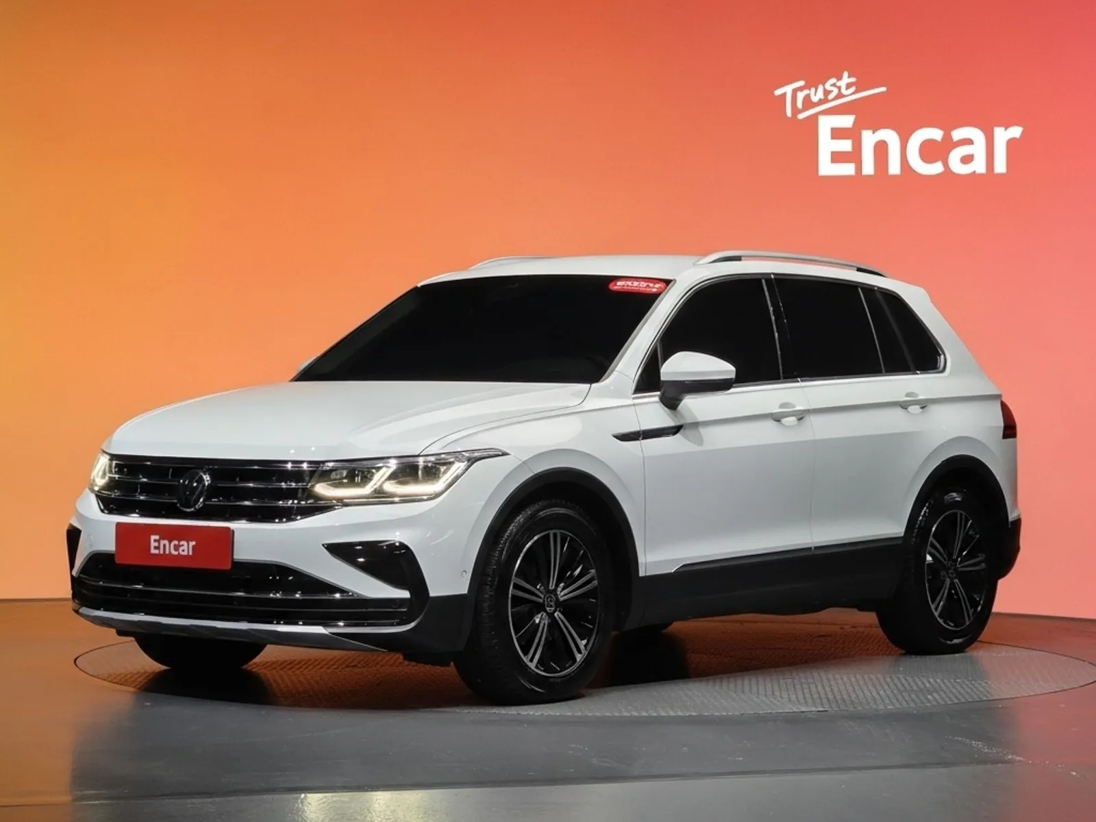 Volkswagen Tiguan 2.0 TDI Premium, снимка 1 от 20