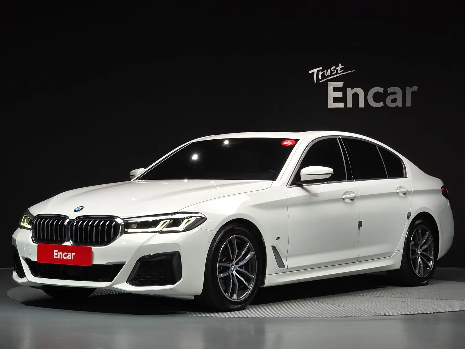 BMW 5 Series 520i M Sport, снимка 1 от 20