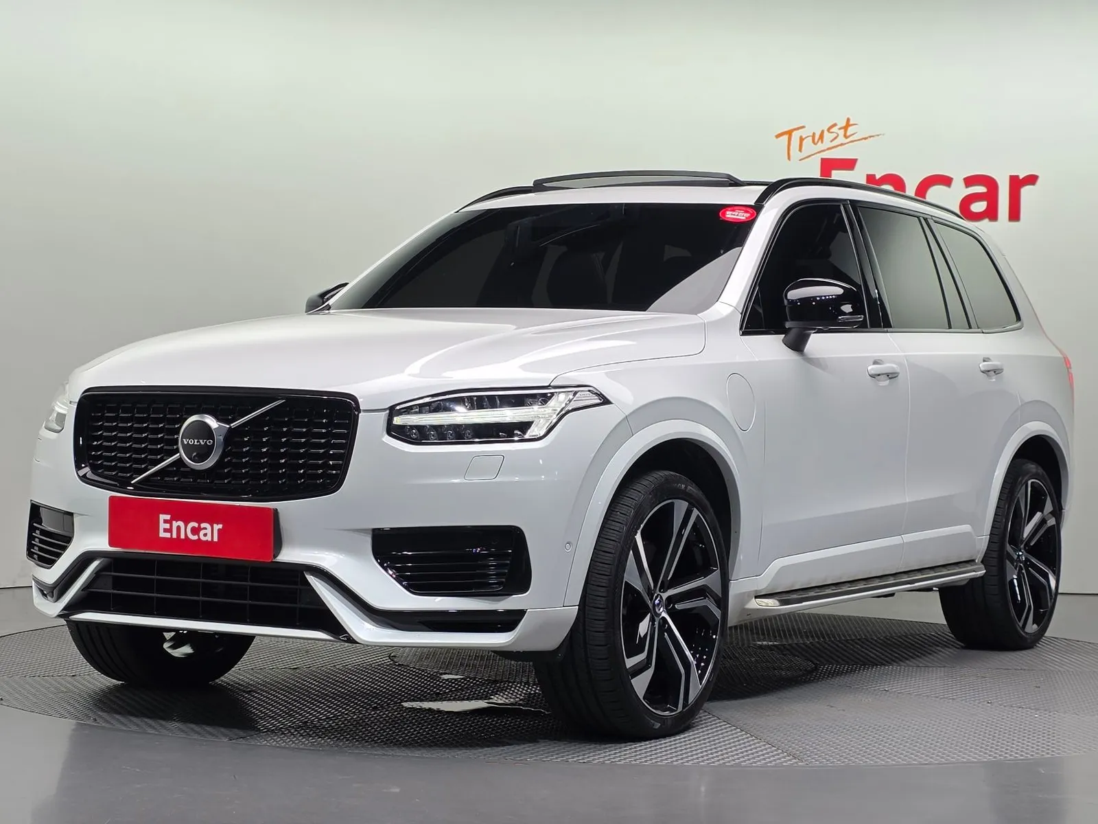 Volvo XC90 T8 R-Design Hybrid, снимка 1 от 20